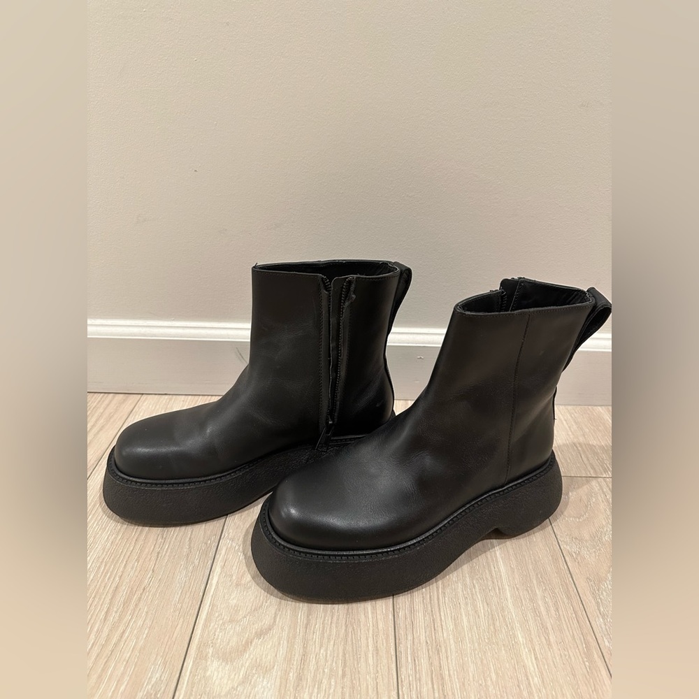 COS chunky leather boots size US6